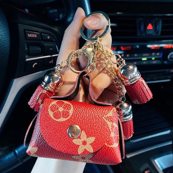 Multi use Keychains - Picture 6 of 8